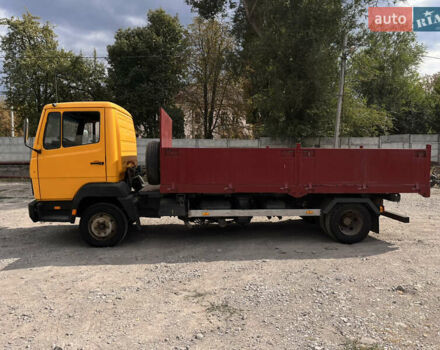 Жовтий Мерседес LN-Series, об'ємом двигуна 5.96 л та пробігом 100 тис. км за 15100 $, фото 2 на Automoto.ua