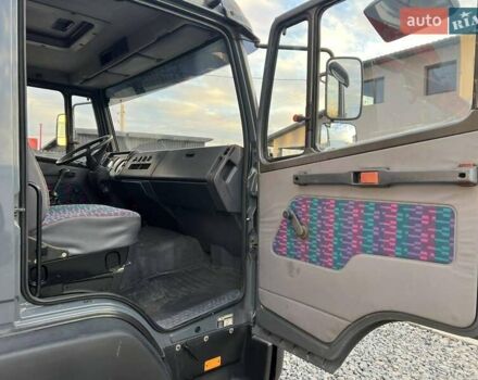 Серый Мерседес LN-Series, объемом двигателя 4.25 л и пробегом 370 тыс. км за 23999 $, фото 6 на Automoto.ua