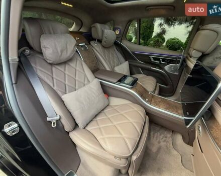 Чорний Мерседес Maybach EQS SUV, об'ємом двигуна 0 л та пробігом 3 тис. км за 207582 $, фото 65 на Automoto.ua