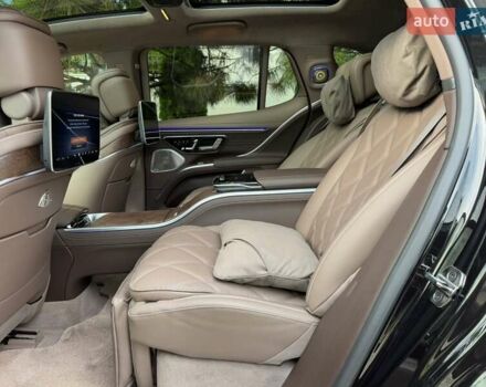 Чорний Мерседес Maybach EQS SUV, об'ємом двигуна 0 л та пробігом 3 тис. км за 207582 $, фото 46 на Automoto.ua