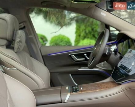 Чорний Мерседес Maybach EQS SUV, об'ємом двигуна 0 л та пробігом 3 тис. км за 207582 $, фото 83 на Automoto.ua