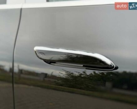 Чорний Мерседес Maybach EQS SUV, об'ємом двигуна 0 л та пробігом 3 тис. км за 207582 $, фото 19 на Automoto.ua
