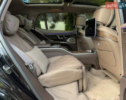Чорний Мерседес Maybach EQS SUV, об'ємом двигуна 0 л та пробігом 3 тис. км за 207582 $, фото 63 на Automoto.ua