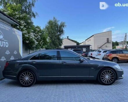 Мерседес Maybach S-Class, объемом двигателя 4.7 л и пробегом 130 тыс. км за 18900 $, фото 7 на Automoto.ua
