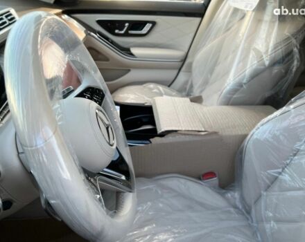 Мерседес Maybach S-Class, об'ємом двигуна 4 л та пробігом 1 тис. км за 247512 $, фото 7 на Automoto.ua