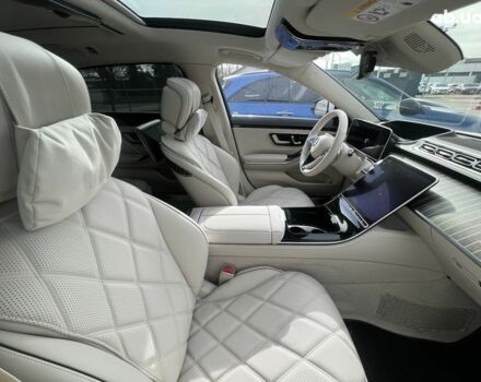 Мерседес Maybach S-Class, об'ємом двигуна 3.98 л та пробігом 13 тис. км за 184539 $, фото 7 на Automoto.ua