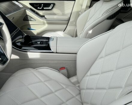 Мерседес Maybach S-Class, об'ємом двигуна 3.98 л та пробігом 13 тис. км за 184539 $, фото 21 на Automoto.ua