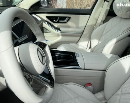 Мерседес Maybach S-Class, об'ємом двигуна 3.98 л та пробігом 13 тис. км за 184539 $, фото 16 на Automoto.ua