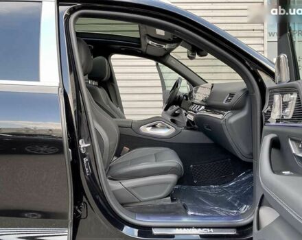 Мерседес Maybach S-Class, объемом двигателя 4 л и пробегом 1 тыс. км за 224968 $, фото 5 на Automoto.ua