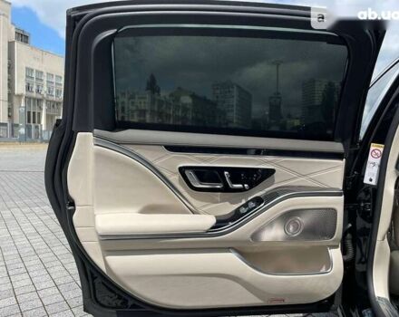 Мерседес Maybach S-Class, объемом двигателя 4 л и пробегом 25 тыс. км за 187000 $, фото 14 на Automoto.ua