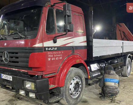 Красный Мерседес MK-Series, объемом двигателя 10.85 л и пробегом 100 тыс. км за 33000 $, фото 5 на Automoto.ua