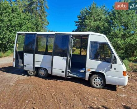 Белый Мерседес O 100 City, объемом двигателя 2.9 л и пробегом 220 тыс. км за 8000 $, фото 1 на Automoto.ua