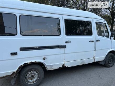 Мерседес OH-Series 1994 у Покровск (Красноармійськ) на Automoto.ua Білий Мерседес OH-Series, об'ємом двигуна 0 л та пробігом 8 тис. км за 2000 $, фото 1 на Automoto.ua