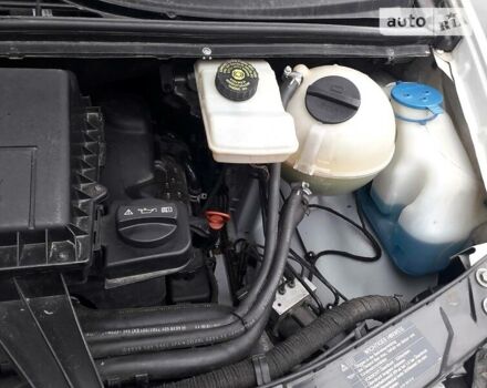 Белый Мерседес Vito 110, объемом двигателя 2.2 л и пробегом 270 тыс. км за 12600 $, фото 38 на Automoto.ua