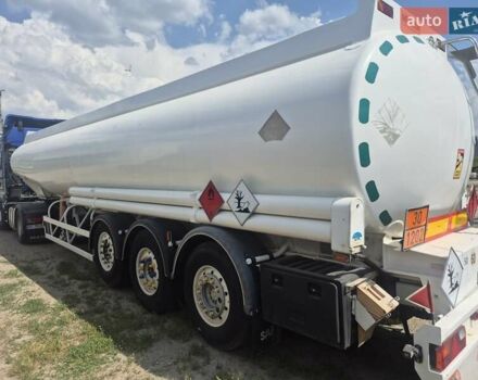 Мерцерон М 343RDP0 2001 в Кропивницком (Кировограде) на Automoto.ua Белый Мерцерон М 343RDP0, объемом двигателя 0 л и пробегом 300 тыс. км за 23000 $, фото 3 на Automoto.ua