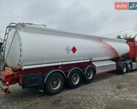 Красный Мерцерон М 343RDP0, объемом двигателя 0 л и пробегом 150 тыс. км за 45000 $, фото 9 на Automoto.ua