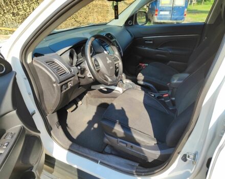 Мицубиси АСХ 2014 в Киеве на Automoto.ua Белый Мицубиси АСХ, объемом двигателя 2 л и пробегом 132 тыс. км за 12000 $, фото 8 на Automoto.ua