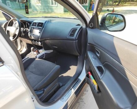 Мицубиси АСХ 2014 в Киеве на Automoto.ua Белый Мицубиси АСХ, объемом двигателя 2 л и пробегом 132 тыс. км за 12000 $, фото 5 на Automoto.ua