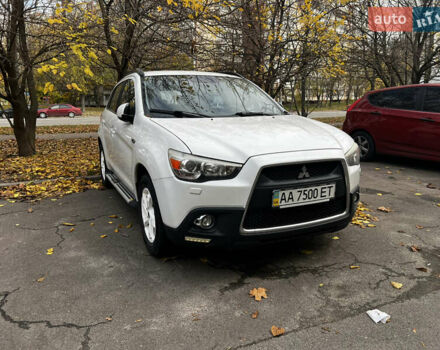 Белый Мицубиси АСХ, объемом двигателя 2 л и пробегом 277 тыс. км за 8800 $, фото 2 на Automoto.ua
