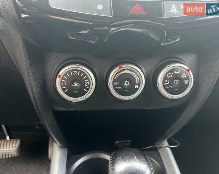 Белый Мицубиси АСХ, объемом двигателя 2 л и пробегом 277 тыс. км за 8800 $, фото 7 на Automoto.ua