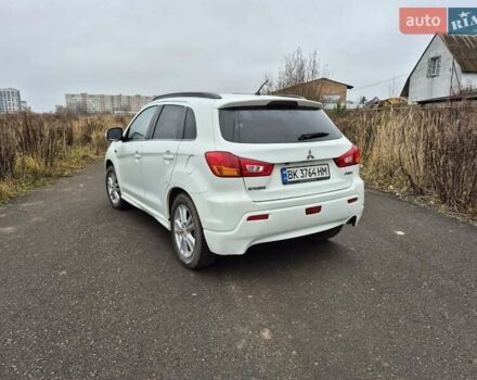 Білий Міцубісі АСХ, об'ємом двигуна 1.8 л та пробігом 312 тис. км за 10500 $, фото 4 на Automoto.ua
