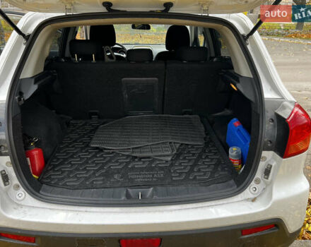 Белый Мицубиси АСХ, объемом двигателя 2 л и пробегом 277 тыс. км за 8800 $, фото 13 на Automoto.ua