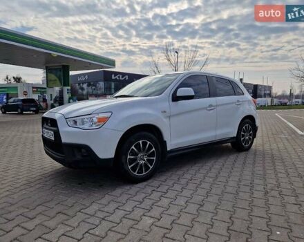 Белый Мицубиси АСХ, объемом двигателя 1.8 л и пробегом 146 тыс. км за 11184 $, фото 2 на Automoto.ua