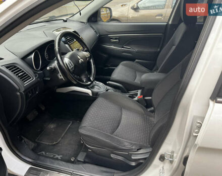 Белый Мицубиси АСХ, объемом двигателя 2 л и пробегом 277 тыс. км за 8800 $, фото 11 на Automoto.ua