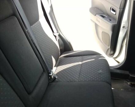 Белый Мицубиси АСХ, объемом двигателя 1.59 л и пробегом 303 тыс. км за 8500 $, фото 6 на Automoto.ua