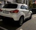 Белый Мицубиси АСХ, объемом двигателя 1.6 л и пробегом 165 тыс. км за 8700 $, фото 6 на Automoto.ua