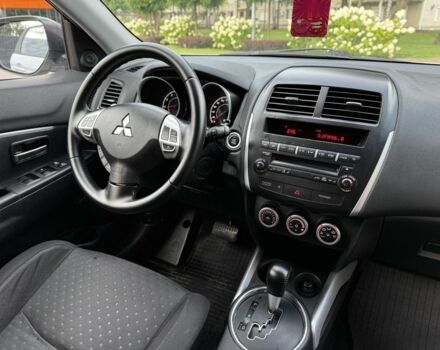 Белый Мицубиси АСХ, объемом двигателя 1.8 л и пробегом 206 тыс. км за 8800 $, фото 11 на Automoto.ua