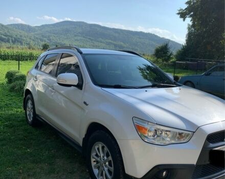 Белый Мицубиси АСХ, объемом двигателя 1.8 л и пробегом 150 тыс. км за 9700 $, фото 4 на Automoto.ua