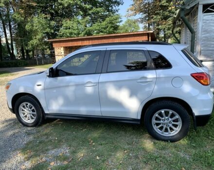 Белый Мицубиси АСХ, объемом двигателя 1.8 л и пробегом 150 тыс. км за 9700 $, фото 1 на Automoto.ua