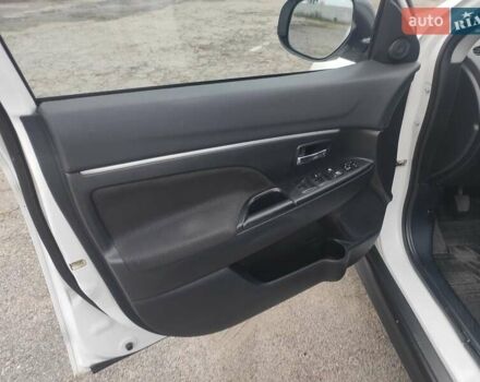 Білий Міцубісі АСХ, об'ємом двигуна 2 л та пробігом 233 тис. км за 8850 $, фото 12 на Automoto.ua