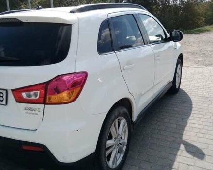 Белый Мицубиси АСХ, объемом двигателя 1.59 л и пробегом 303 тыс. км за 8500 $, фото 9 на Automoto.ua