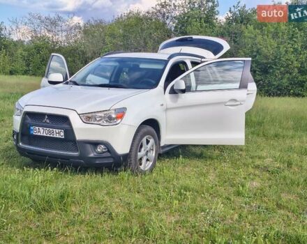 Белый Мицубиси АСХ, объемом двигателя 1.59 л и пробегом 252 тыс. км за 9500 $, фото 17 на Automoto.ua