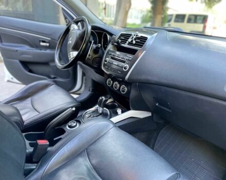 Білий Міцубісі АСХ, об'ємом двигуна 2 л та пробігом 170 тис. км за 9900 $, фото 20 на Automoto.ua