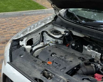 Белый Мицубиси АСХ, объемом двигателя 1.8 л и пробегом 206 тыс. км за 8800 $, фото 16 на Automoto.ua