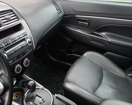 Белый Мицубиси АСХ, объемом двигателя 2 л и пробегом 163 тыс. км за 11700 $, фото 2 на Automoto.ua