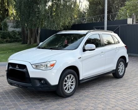 Белый Мицубиси АСХ, объемом двигателя 1.8 л и пробегом 206 тыс. км за 8800 $, фото 1 на Automoto.ua