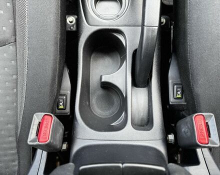 Белый Мицубиси АСХ, объемом двигателя 1.8 л и пробегом 206 тыс. км за 8800 $, фото 13 на Automoto.ua