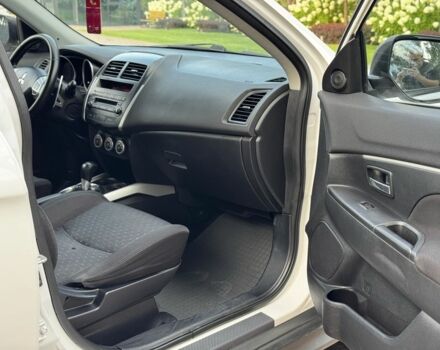 Белый Мицубиси АСХ, объемом двигателя 1.8 л и пробегом 206 тыс. км за 8800 $, фото 10 на Automoto.ua