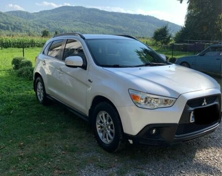 Белый Мицубиси АСХ, объемом двигателя 1.8 л и пробегом 150 тыс. км за 9700 $, фото 5 на Automoto.ua