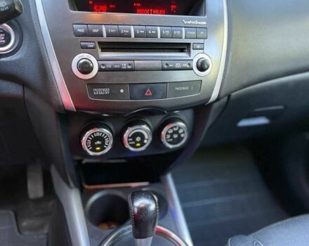 Білий Міцубісі АСХ, об'ємом двигуна 2 л та пробігом 170 тис. км за 9900 $, фото 19 на Automoto.ua