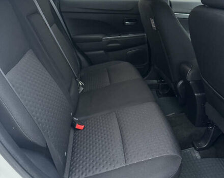 Белый Мицубиси АСХ, объемом двигателя 1.8 л и пробегом 207 тыс. км за 8700 $, фото 27 на Automoto.ua