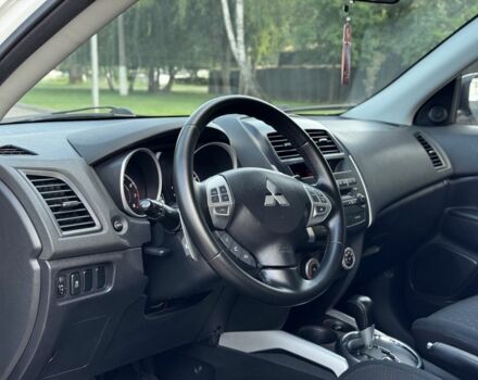 Белый Мицубиси АСХ, объемом двигателя 1.8 л и пробегом 206 тыс. км за 8800 $, фото 7 на Automoto.ua