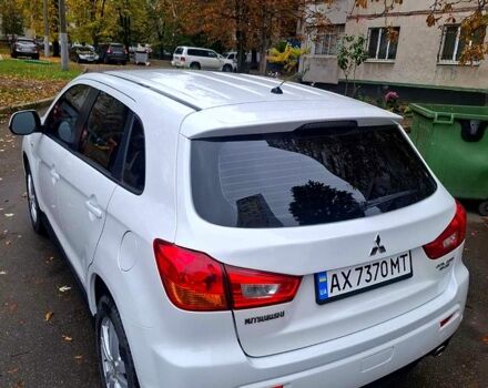 Белый Мицубиси АСХ, объемом двигателя 2 л и пробегом 115 тыс. км за 9800 $, фото 3 на Automoto.ua