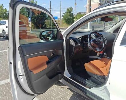 Белый Мицубиси АСХ, объемом двигателя 2 л и пробегом 124 тыс. км за 11500 $, фото 1 на Automoto.ua