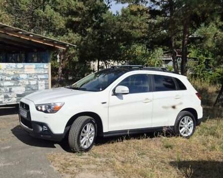 Белый Мицубиси АСХ, объемом двигателя 1.8 л и пробегом 158 тыс. км за 13500 $, фото 3 на Automoto.ua