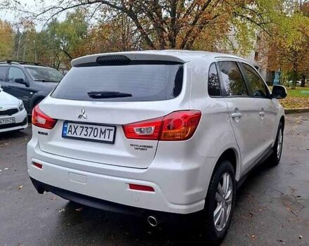 Белый Мицубиси АСХ, объемом двигателя 2 л и пробегом 115 тыс. км за 9800 $, фото 8 на Automoto.ua